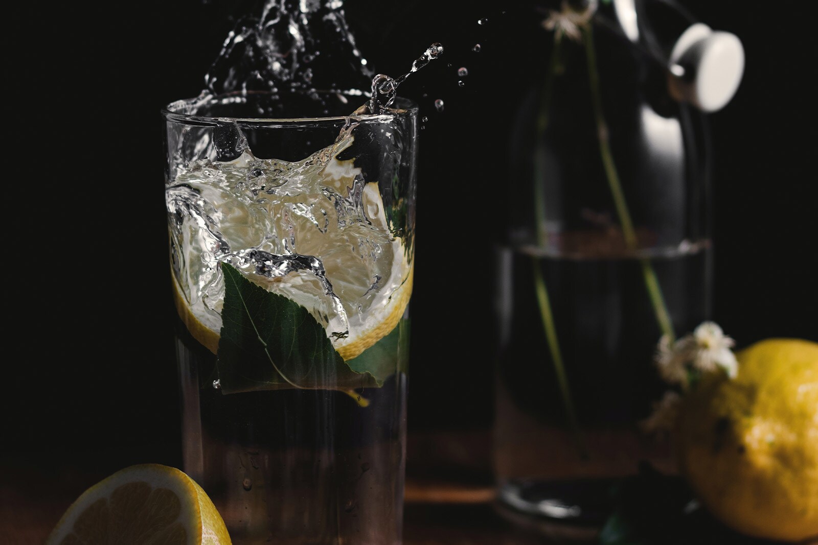 Dubai Can Fresh glass of Water